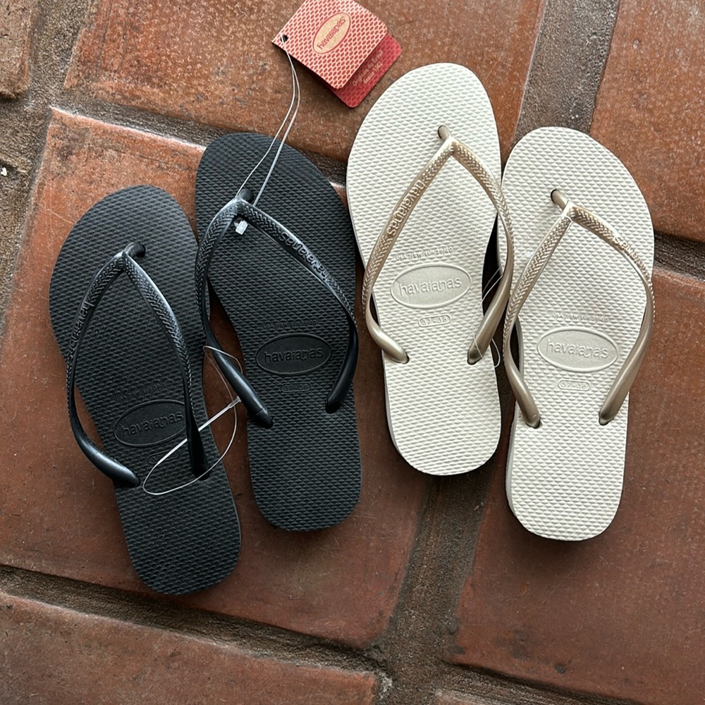 2 Pairs Havaianas Slim Strap Black & Gold Flip Flops